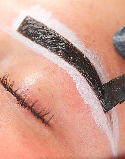 Entraînement en ligne au henné des sourcils - russe