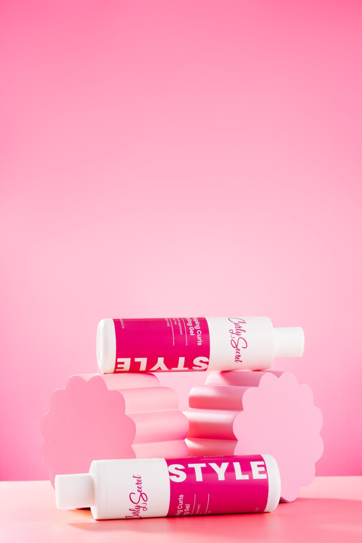 Gel coiffant pour les boucles pop