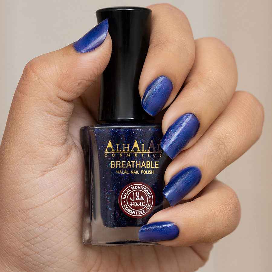 Vernis à ongles avec des paillettes
