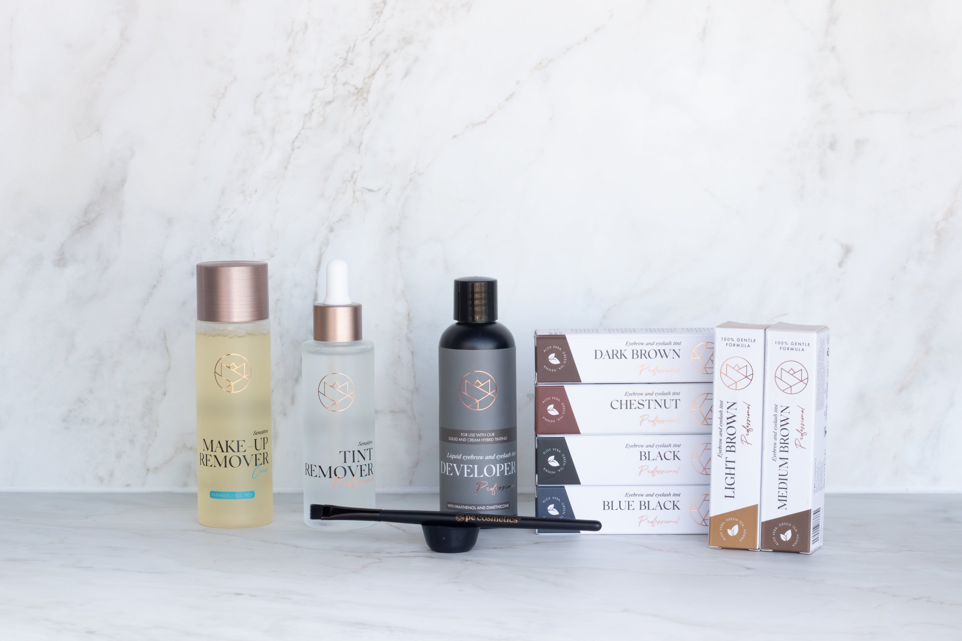 Formation en ligne : teinture hybride de sourcils + Starterkit (différentes langues)