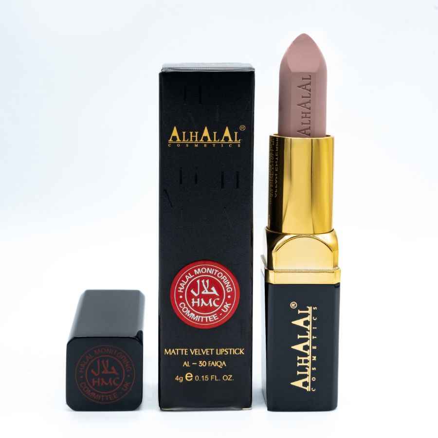 Rouge à lèvres marron velours mat d’Alhalal Cosmetics avec pochette dorée et emballage noir