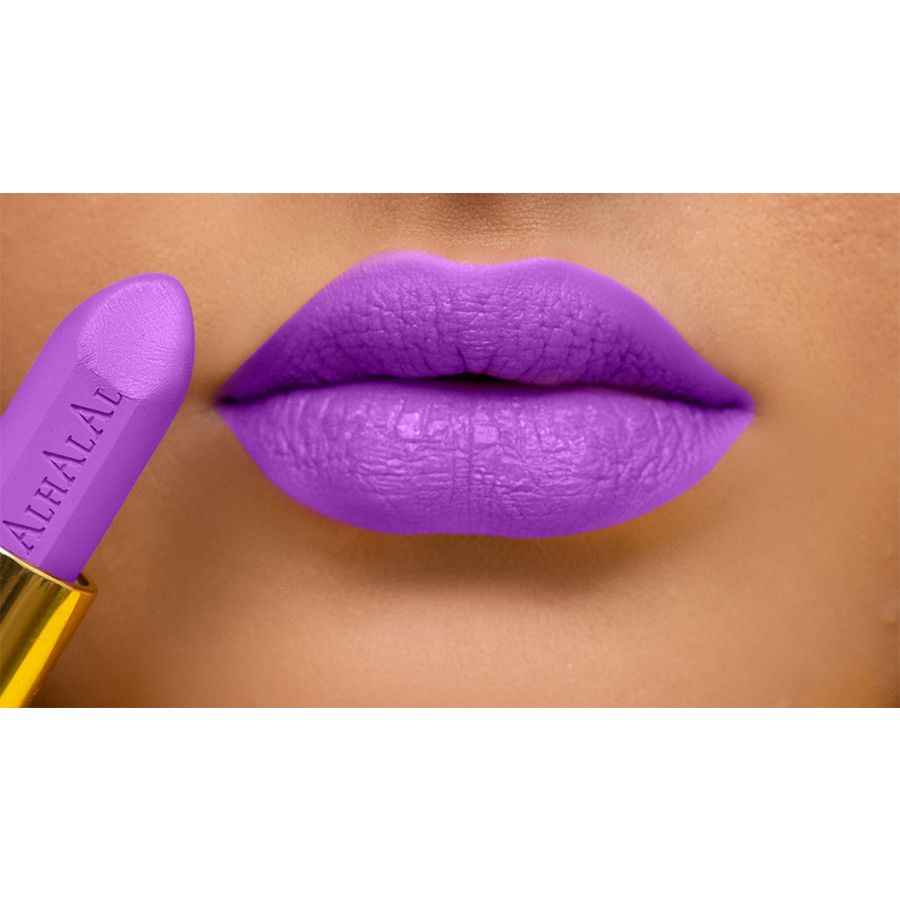 Alhalal Cosmetics Velours violet ROUGE À LÈVRES grossier sur les lèvres à texture veloutée
